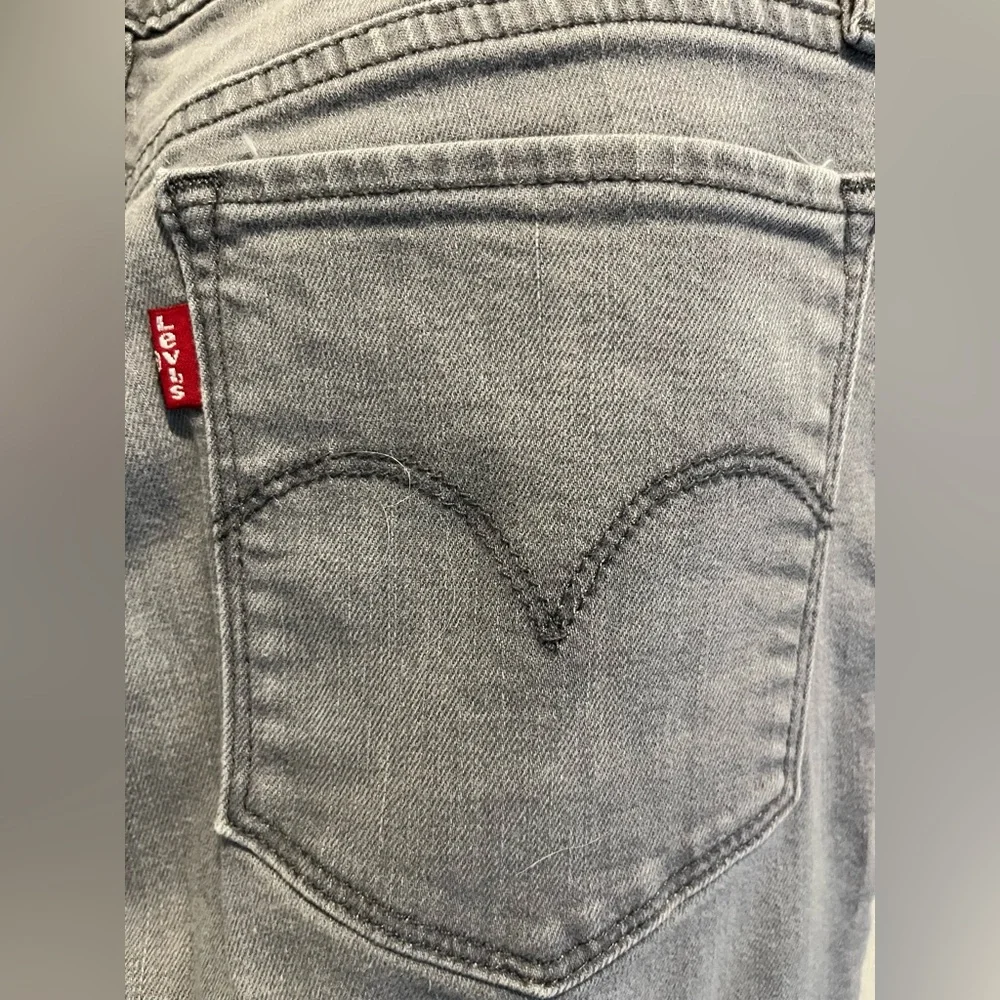 Light Gray Levi’s 712 Slim Jeans - Picture 4 of 5